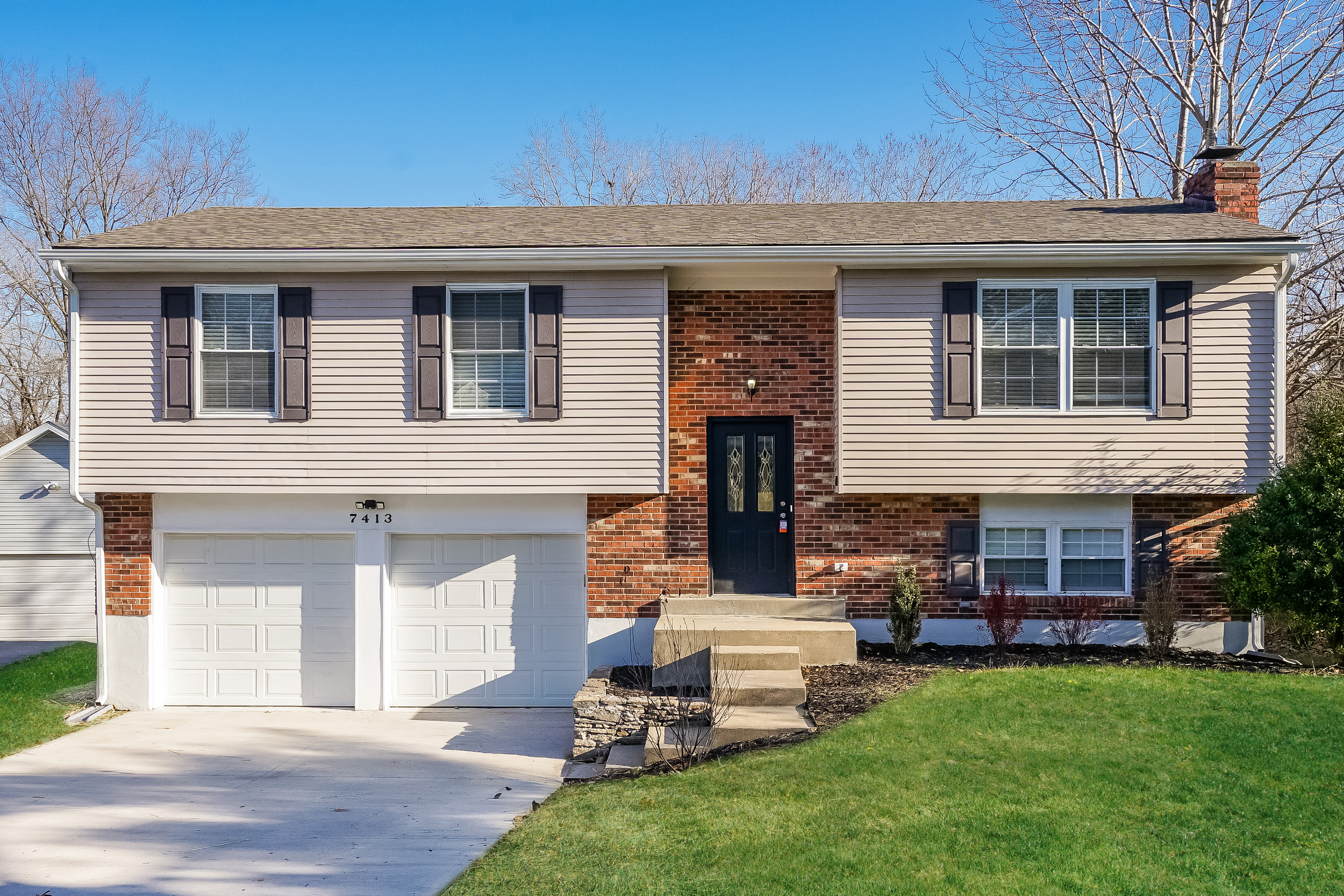 7413 W ORCHARD GRASS BLVD CRESTWOOD, KY 40014